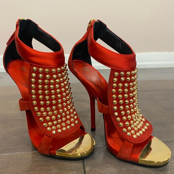Giuseppe Zanotti Satin Heels with Metal Accent - Picture 2 of 9